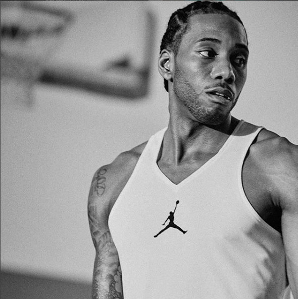 TA：巴萨防守存在问题，但弗里克无意放弃高位防线的战术（TA：巴萨防守隐患犹在，弗里克仍将坚持高位防线打法）