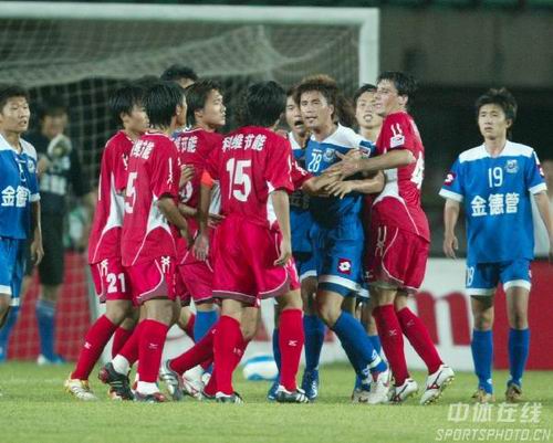 英超赛场亮点：利物浦逆转曼联,（英超焦点战：利物浦完成对曼联的逆转）