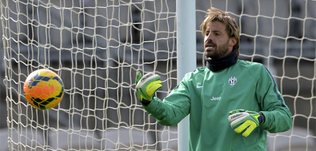 卡尔：我从小到大的偶像是梅西；国际比赛日期间还要参加补考（卡尔：从小偶像就是梅西，国际比赛日仍需去补考）