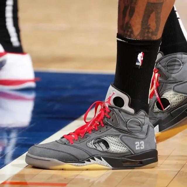 马卡：马拉多纳去世五周年，但遗产争议与医疗审判仍在持续（马拉多纳离世五年：遗产纠纷未歇，医疗审判仍未落幕）