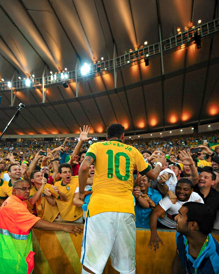 足球运动员转打篮球可能吗？（足球运动员改行打篮球可行吗？）