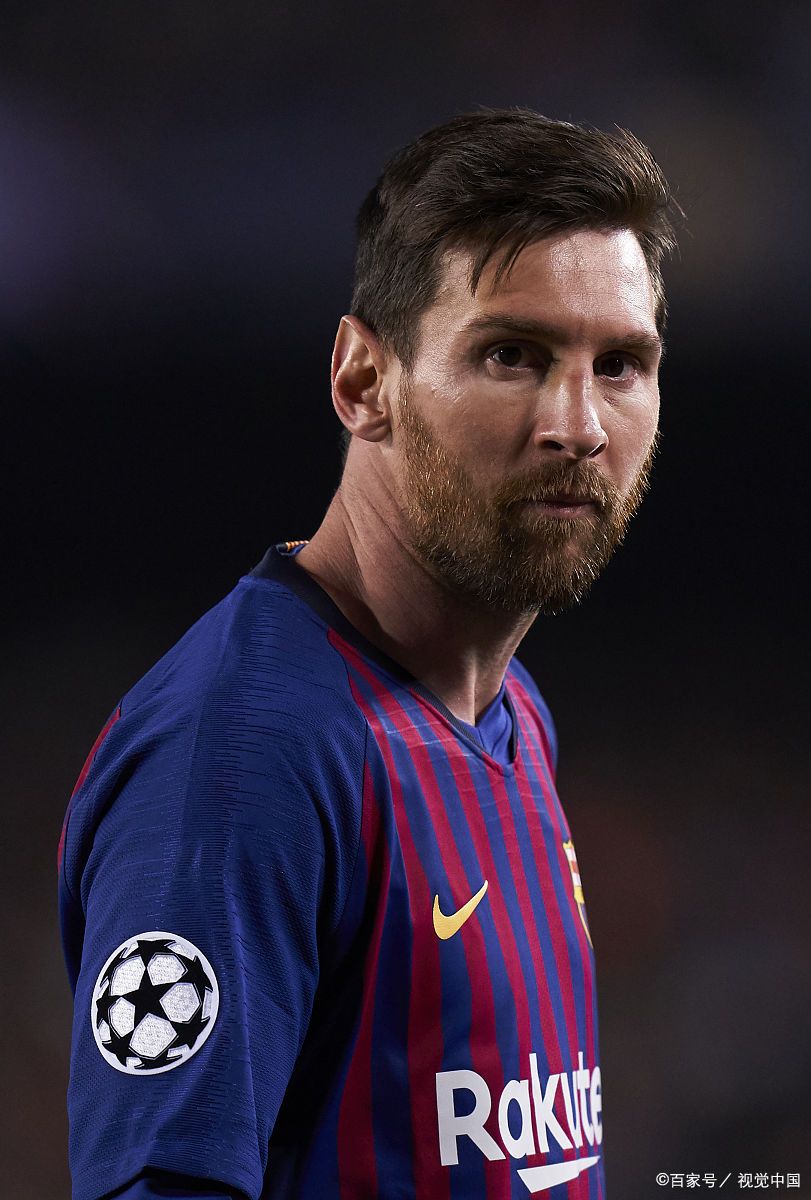 热议U22男足输越南：五后卫+偏哨都输了，非要国际日去忙全运（U22国足负越南引热议：五后卫保守难奏效，疑似偏哨也难救场，国际比赛日仍分心全运会）