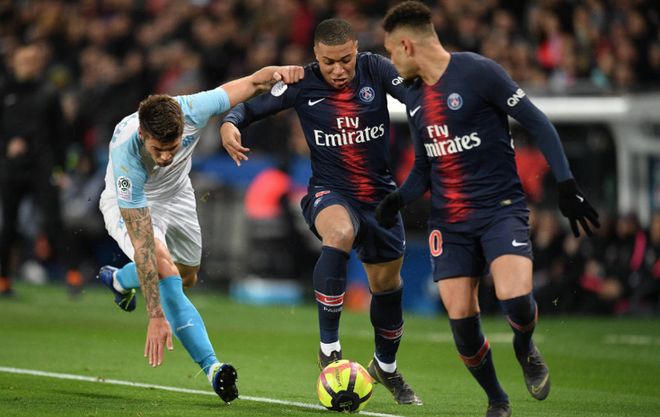 邓加：巴西球员和欧洲球员是不一样的，他们总想上场踢球（邓加：巴西球员有别于欧洲球员，人人都渴望出场）