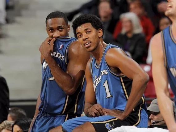 官方：热那亚主帅维埃拉下课；球队本赛季意甲9场未尝一胜（官宣：维埃拉不再执教热那亚，球队本季意甲9战仍未取胜）