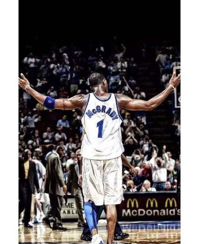 德转评年度最佳左边锋：迪亚斯、KK、拉菲尼亚、维尼修斯入围（德转年度最佳左边锋候选出炉：迪亚斯、克瓦拉茨赫利亚、拉菲尼亚、维尼修斯在列）