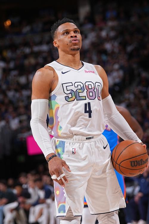 韦德：如果快船签下保罗是为了让他体面退役，计划就不该改变（韦德：若快船签保罗为体面谢幕，就不应改计划）