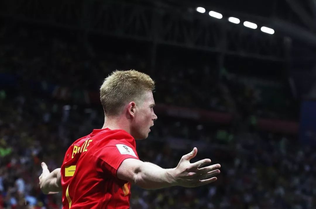 李梦告別WCBA，加盟新联赛年薪近千万（李梦离开WCBA转投新联赛，年薪逼近千万）